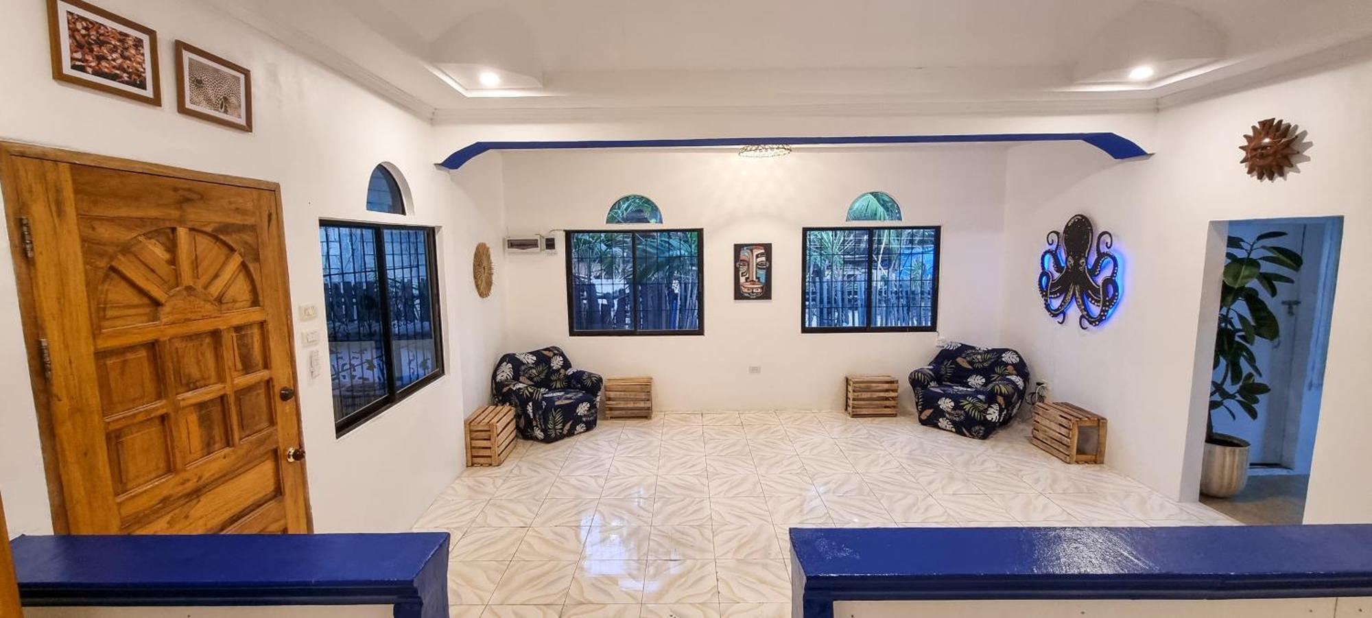 הוסטל סאן ג'ואן Blue House Backpackers Siquijor מראה חיצוני תמונה
