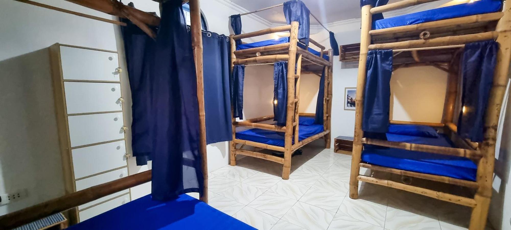 הוסטל סאן ג'ואן Blue House Backpackers Siquijor מראה חיצוני תמונה