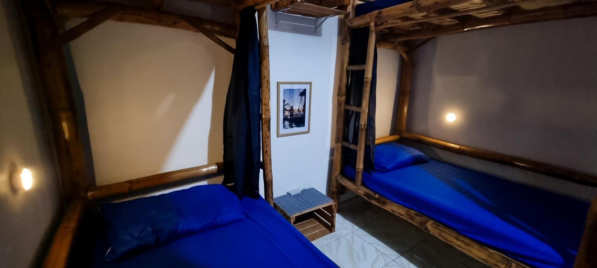 הוסטל סאן ג'ואן Blue House Backpackers Siquijor מראה חיצוני תמונה