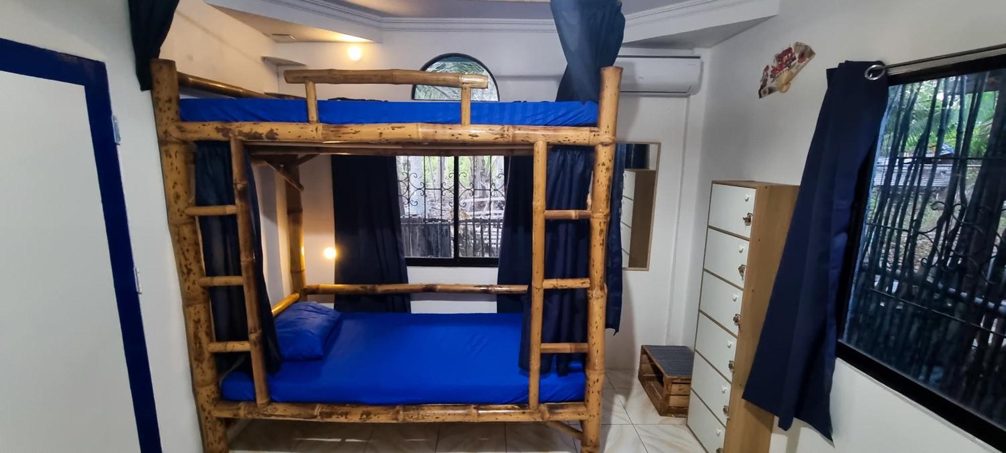 הוסטל סאן ג'ואן Blue House Backpackers Siquijor מראה חיצוני תמונה