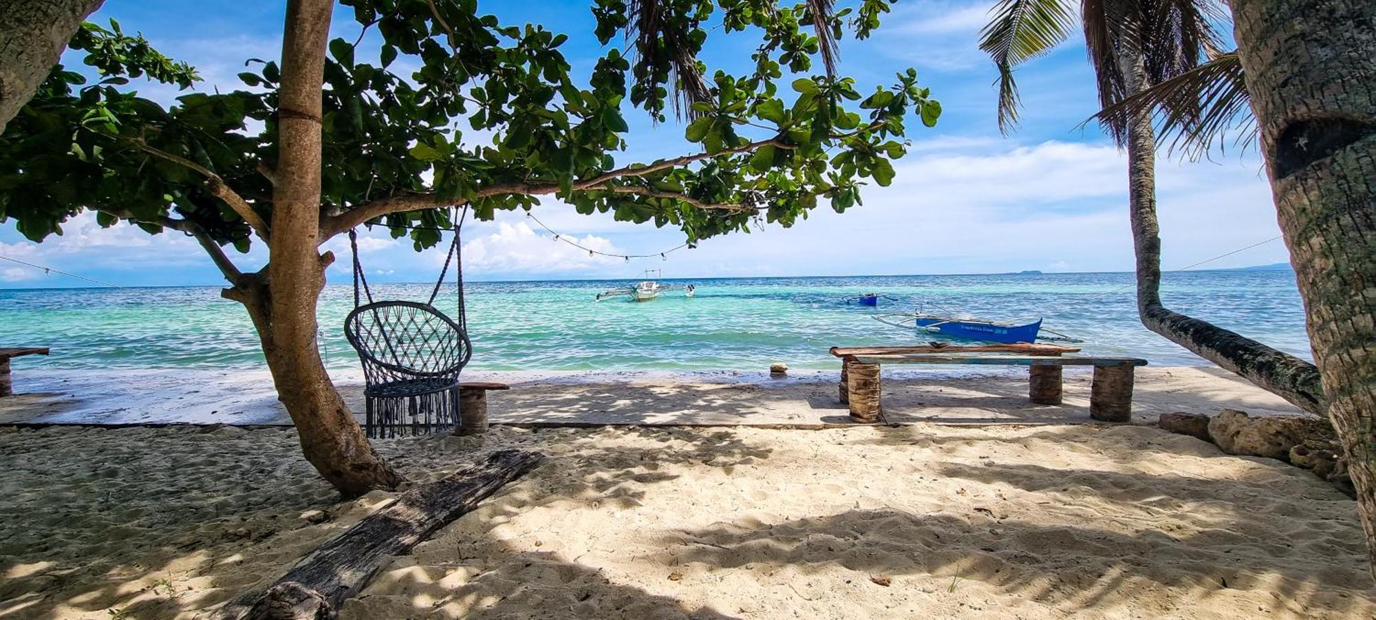 הוסטל סאן ג'ואן Blue House Backpackers Siquijor מראה חיצוני תמונה
